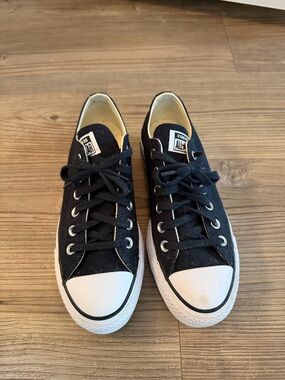 Converse Platform Sneakers in Black size 7